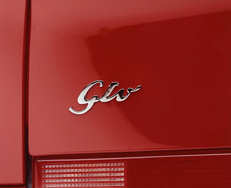 Логотип Alfa Romeo GTV (916C) 1995 года  (WW) (фото 8 из 27)